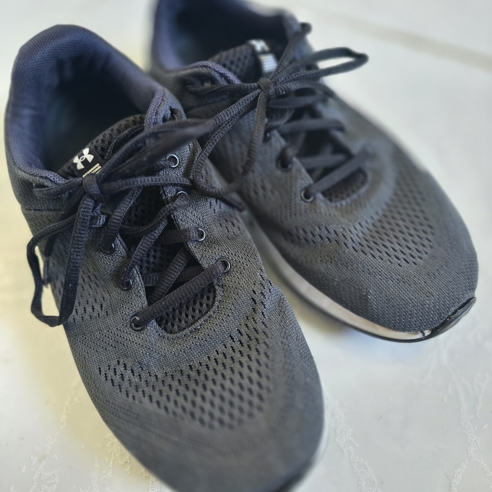 Under Armour Women's Micro G Pursuit Running Shoe